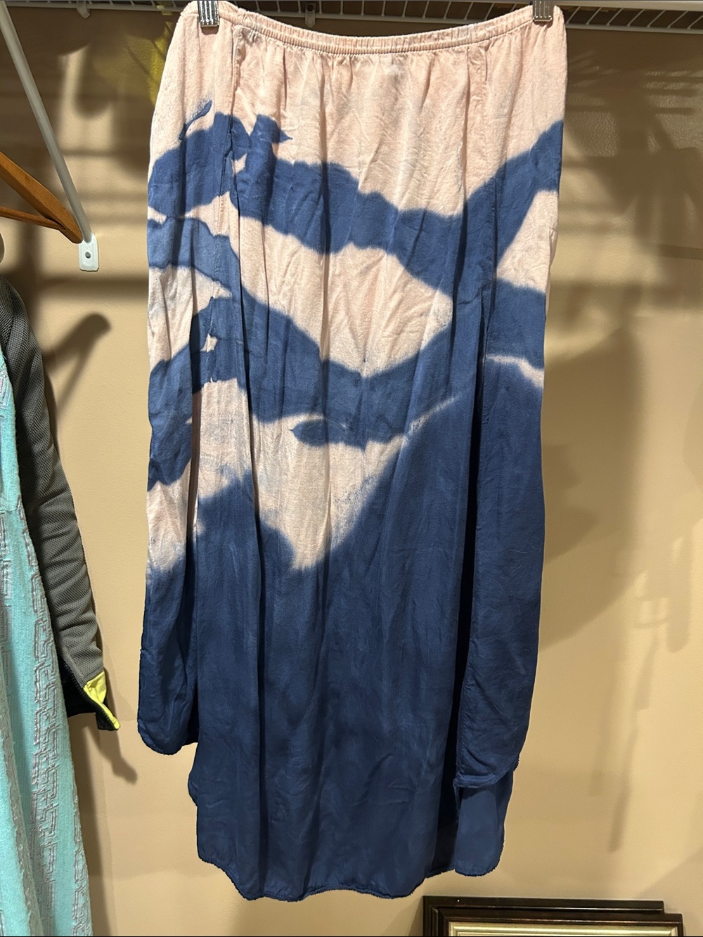 Bleeifrei lofewear Navy and pink Tie-Dye Maxi Skirt with Elastic Waistband